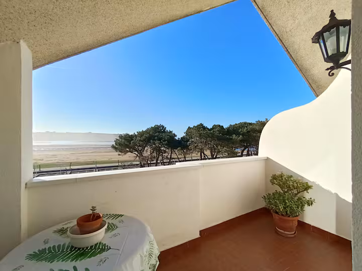 Ático en primera línea de la playa de Usil, en Mogro